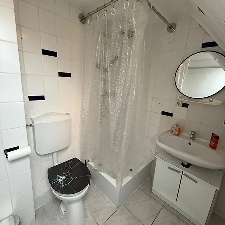 Einzelzimmer Mit Gemeinschaftsbad Ohne Kueche * Nuremberg