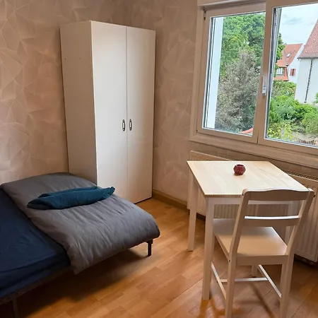 Einzelzimmer Mit Gemeinschaftsbad Ohne Kueche