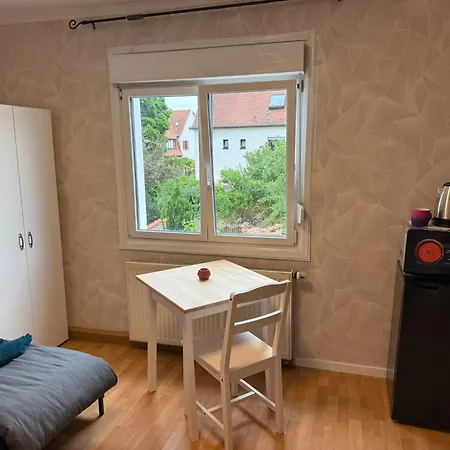 Einzelzimmer Mit Gemeinschaftsbad Ohne Kueche Apartment Nuremberg