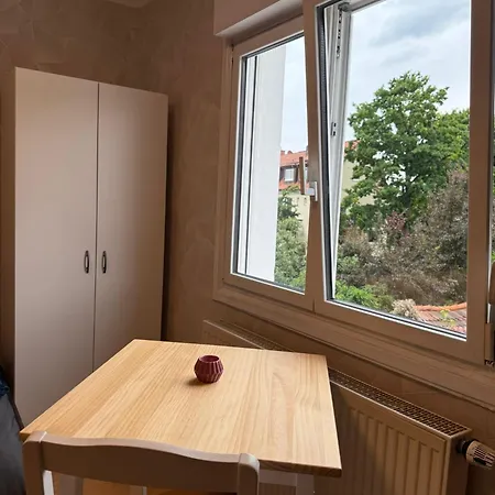 Lejlighed Einzelzimmer Mit Gemeinschaftsbad Ohne Kueche *
