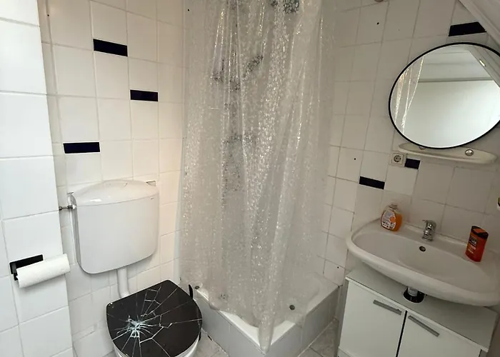 Einzelzimmer Mit Gemeinschaftsbad Ohne Kueche * Norimberk